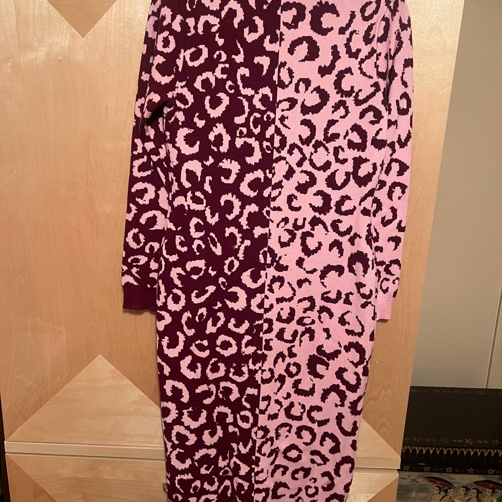 FARM Rio Pink and Red Leopard Cardigan - Picture 3 of 4